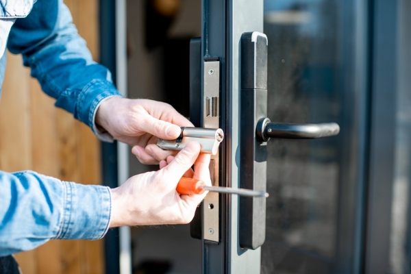Professional and Cheap Locksmith  Professional and Cheap Locksmith